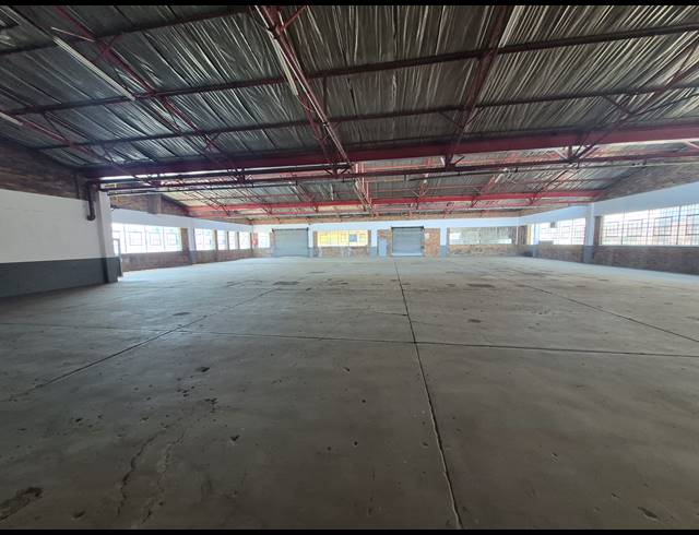 1,554M² WAREHOUSE TO LET IN BENROSE